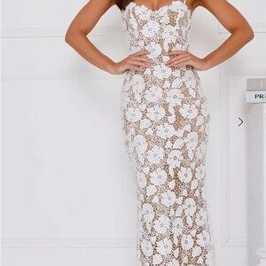 Hello Molly Strapless White Floral Lace Dress